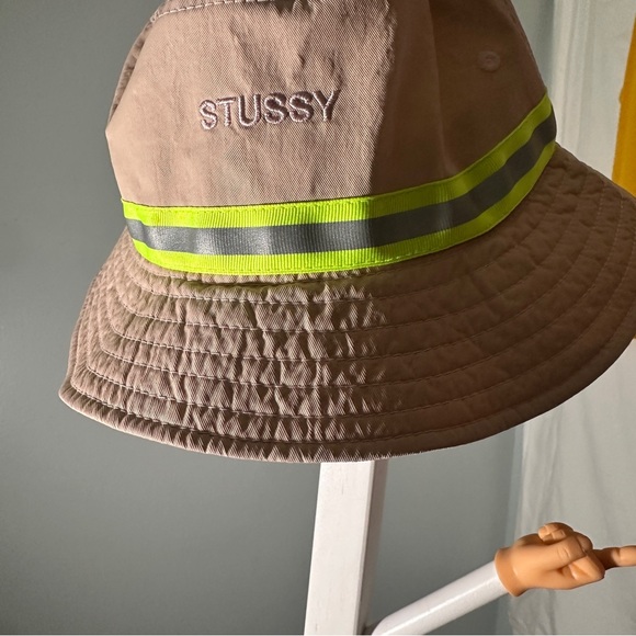 Stussy Tan Bucket Hat with Neon Green Stripe - Picture 1 of 1